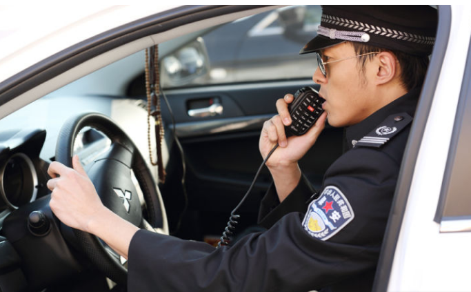 看完這篇文章，基本就可以自己動(dòng)手安裝車(chē)臺(tái)了