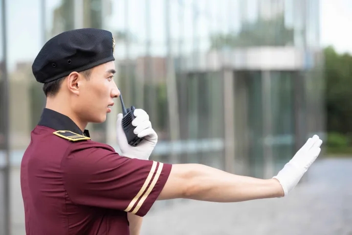 酒店服務行業(yè)如何選擇對講機？